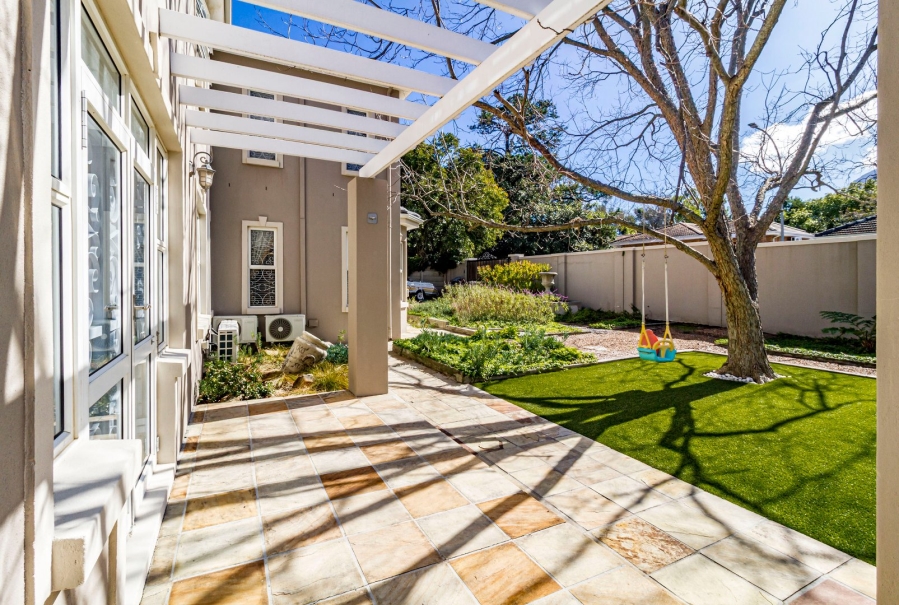 5 Bedroom Property for Sale in Golden Acre Western Cape